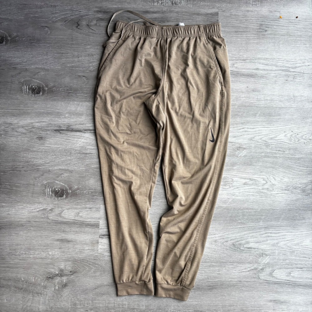 Nike Yoga Dri-FIT Men's Jogger Pants Tan Size Medium - Picture 5 of 5